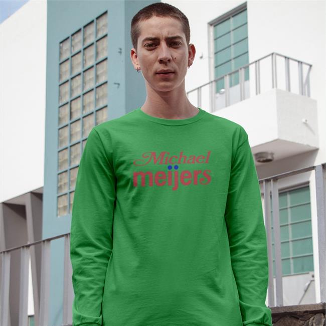 Quinton Reviews Wearing Michael Meijers Tee