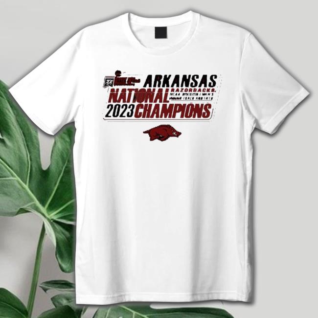 Arkansas Razorbacks 2023 Ncaa Men’S Indoor Track & Field National Champions shirt, hoodie, tank top, sweater and long sleeve t-shirt