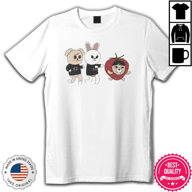 Top Leebit Puppym Skzoo Trying To Eat Strawberry Chuu Sweatshirt Leebit Puppym Skzoo Trying To Eat Strawberry Chuu Sweater