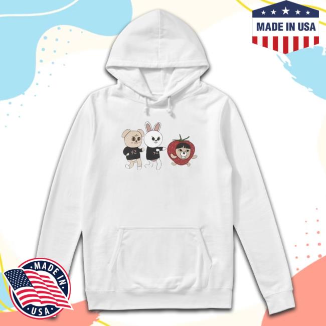 Top Leebit Puppym Skzoo Trying To Eat Strawberry Chuu Sweatshirt Leebit Puppym Skzoo Trying To Eat Strawberry Chuu Funny